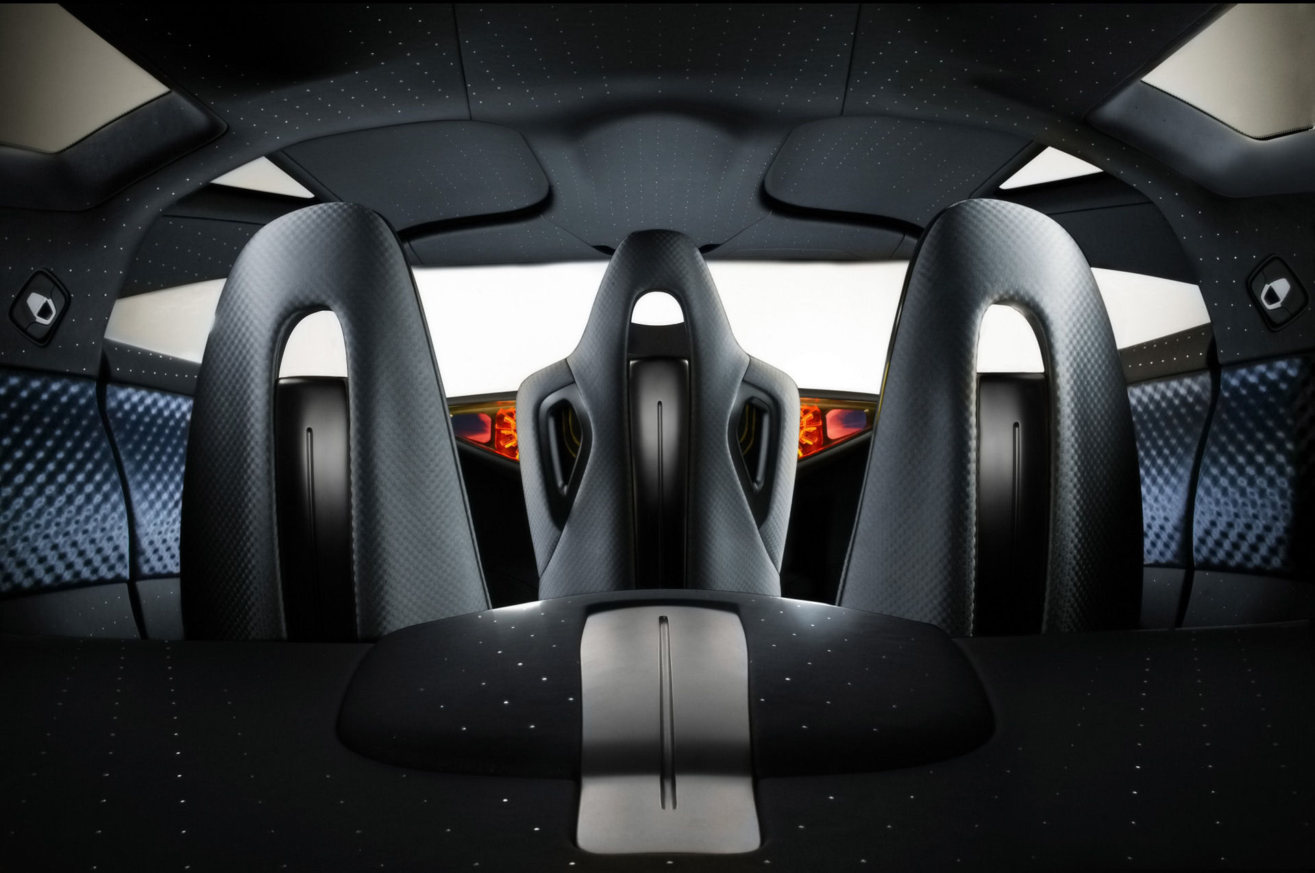 NISSAN_MIXIM_IN_04